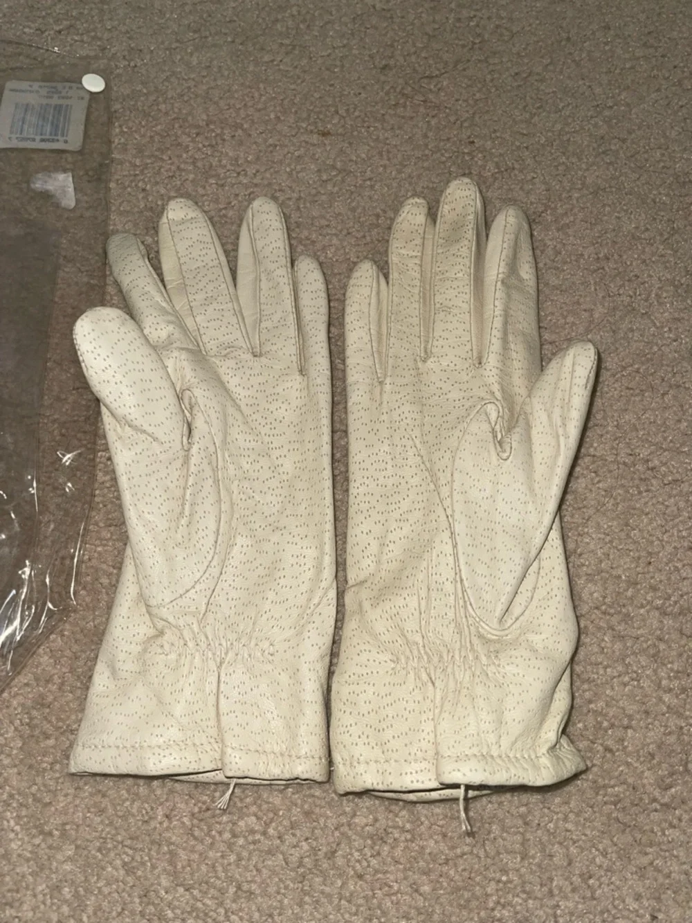 Vintage Fownes Leather Gloves Cream Perforated Driving Gloves Size 7